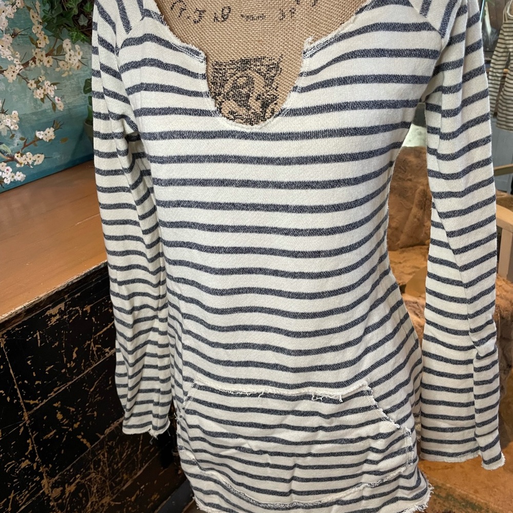 Sexy Off shoulder stripped stripped or coverup